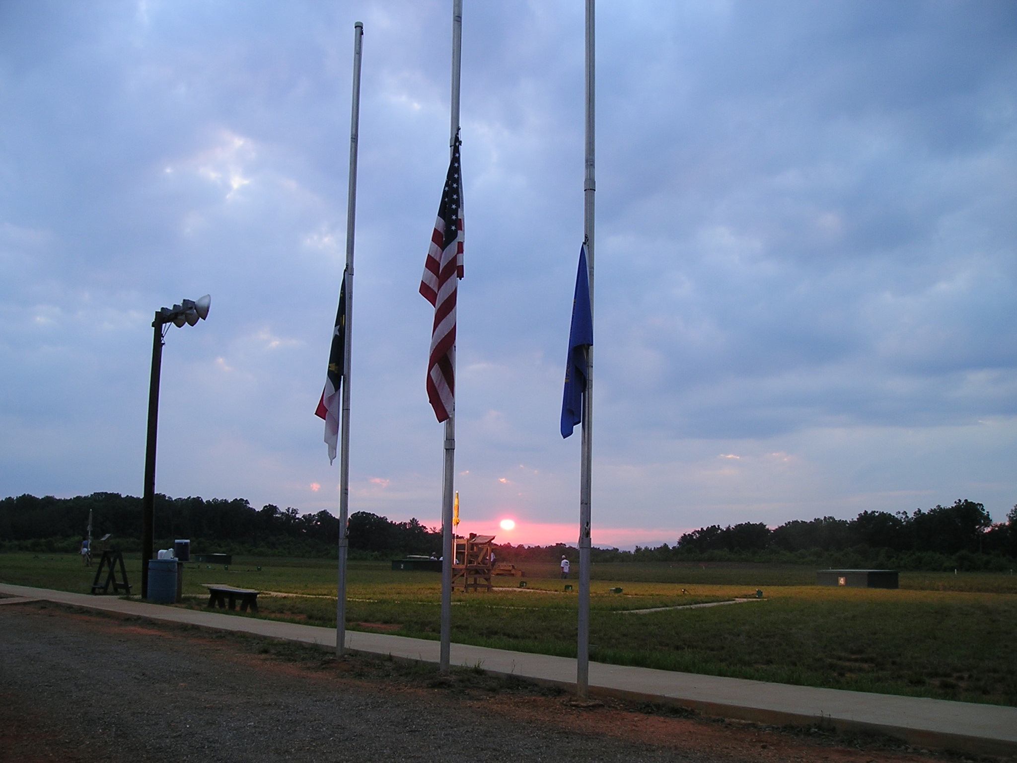 ss04flagssunsetb.JPG